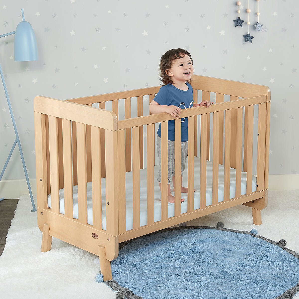 Baby cot outlet compact