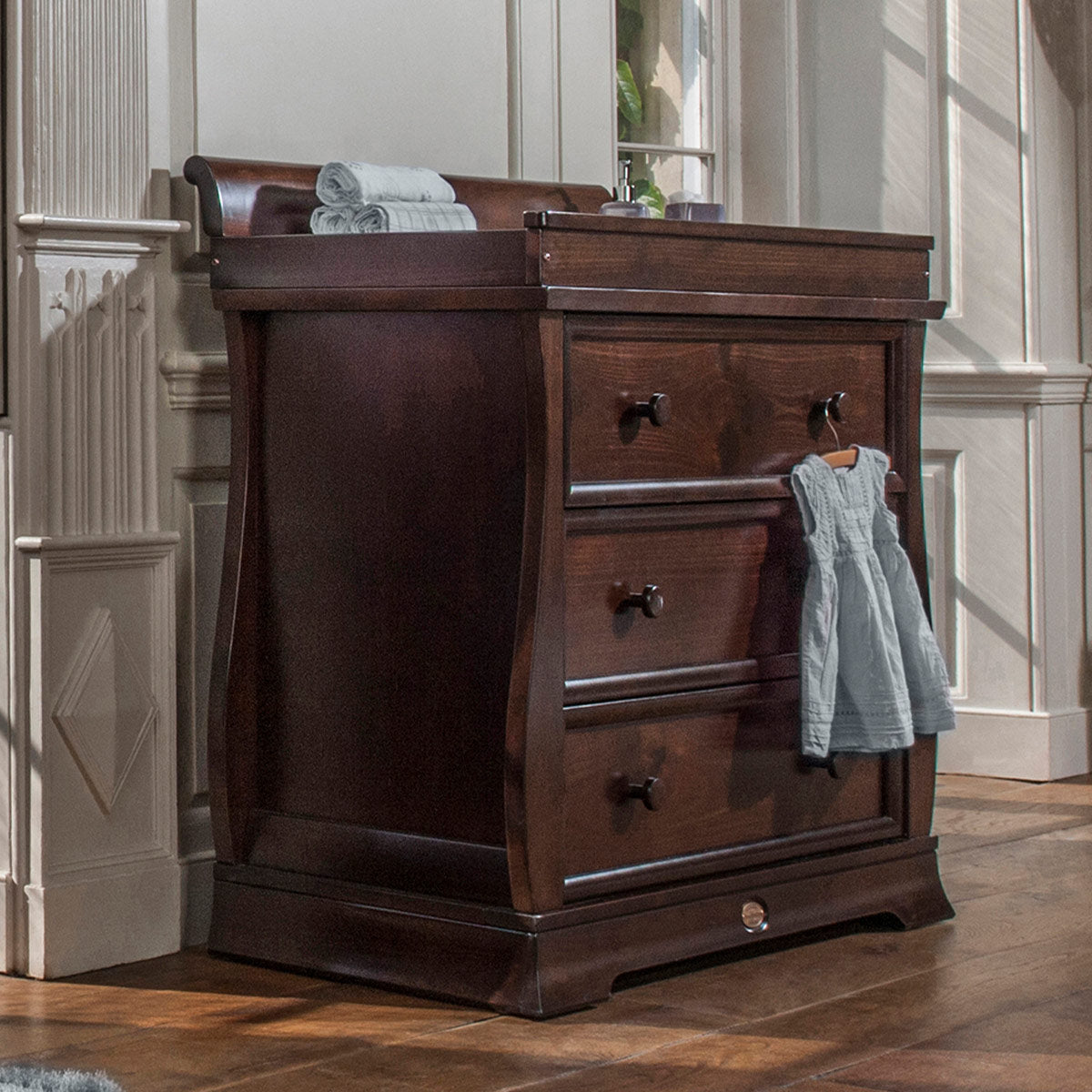 Sleigh 3 Drawer Dresser - (WAREHOUSE COLLECTION ONLY) (Clearance)