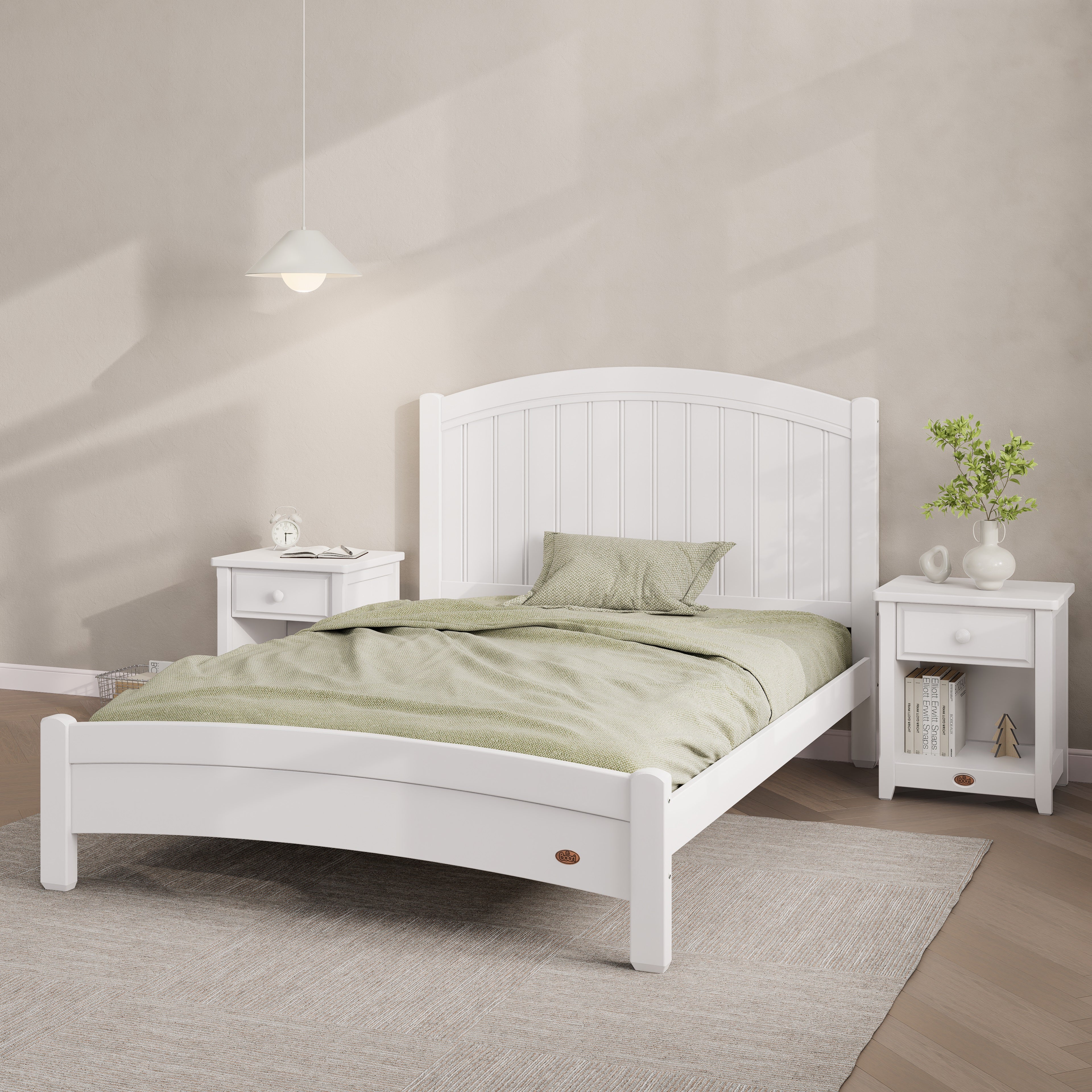 Classic Queen Bed (Clearance)