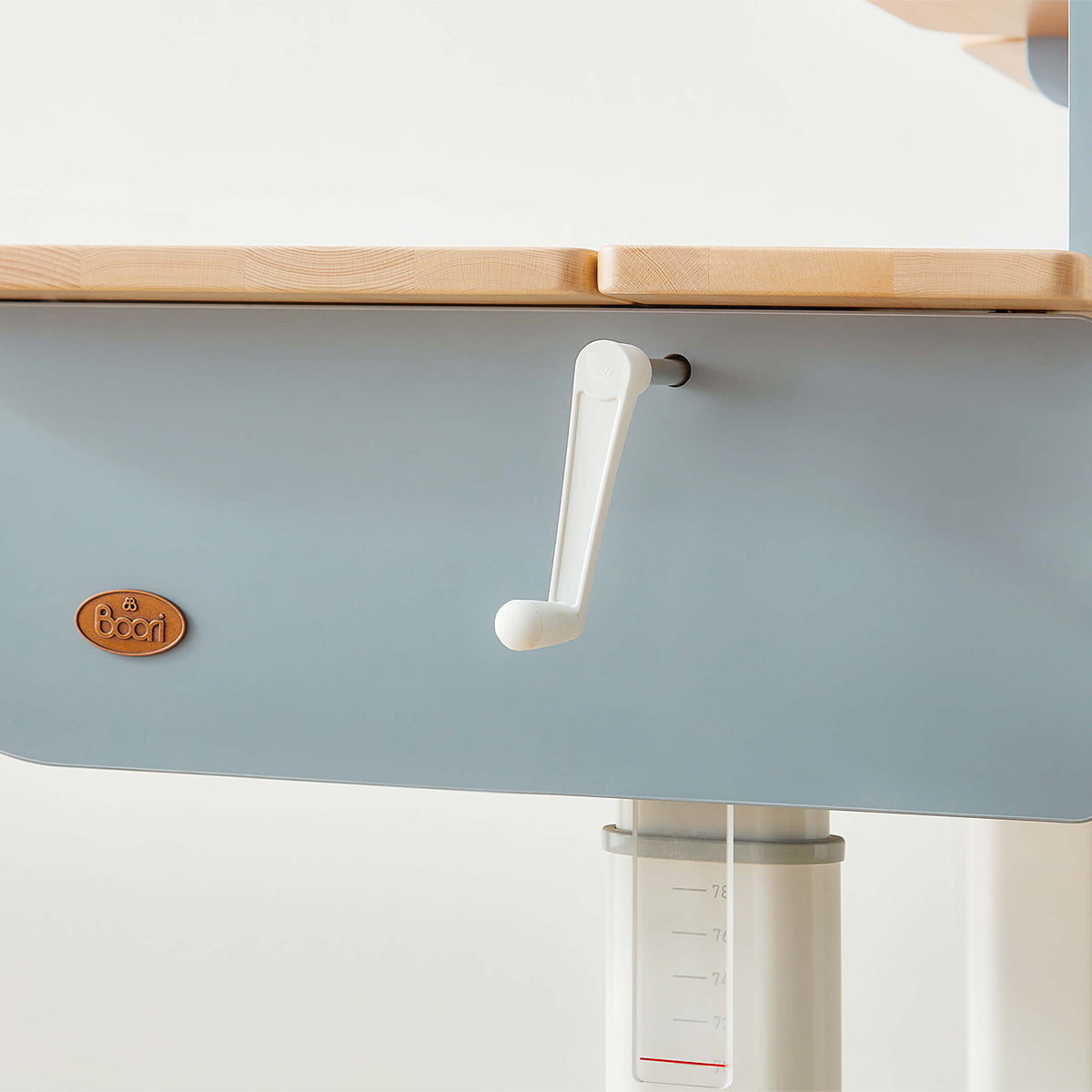 Boori Ergonomic Desk (118cm) with Pegboard Hutch Package