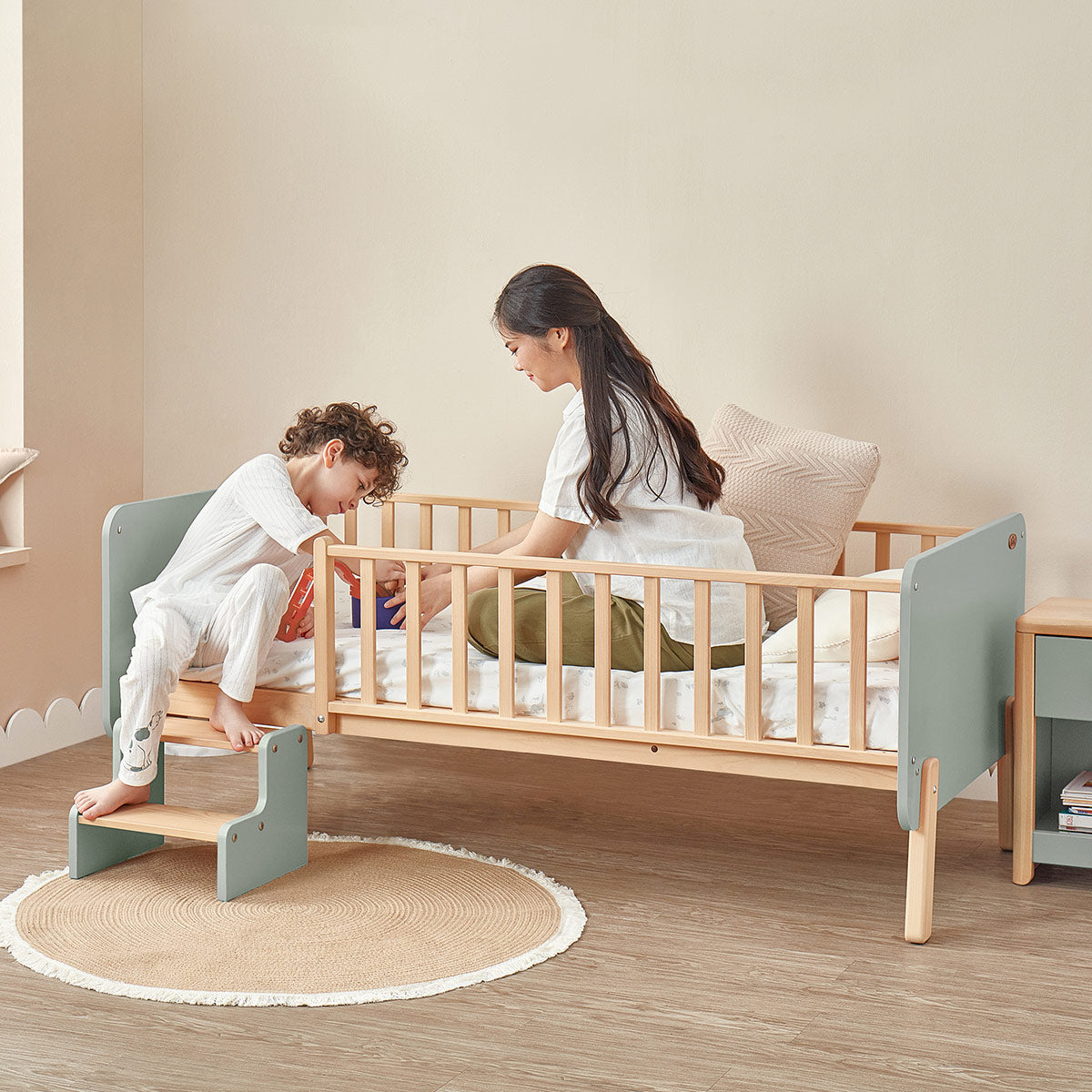 Toddler cheap bed side