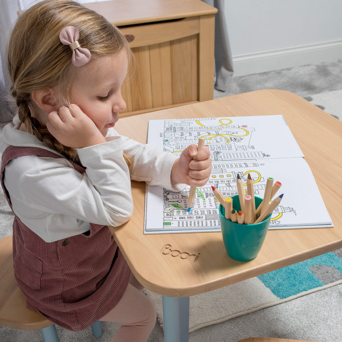 Boori table and store chairs