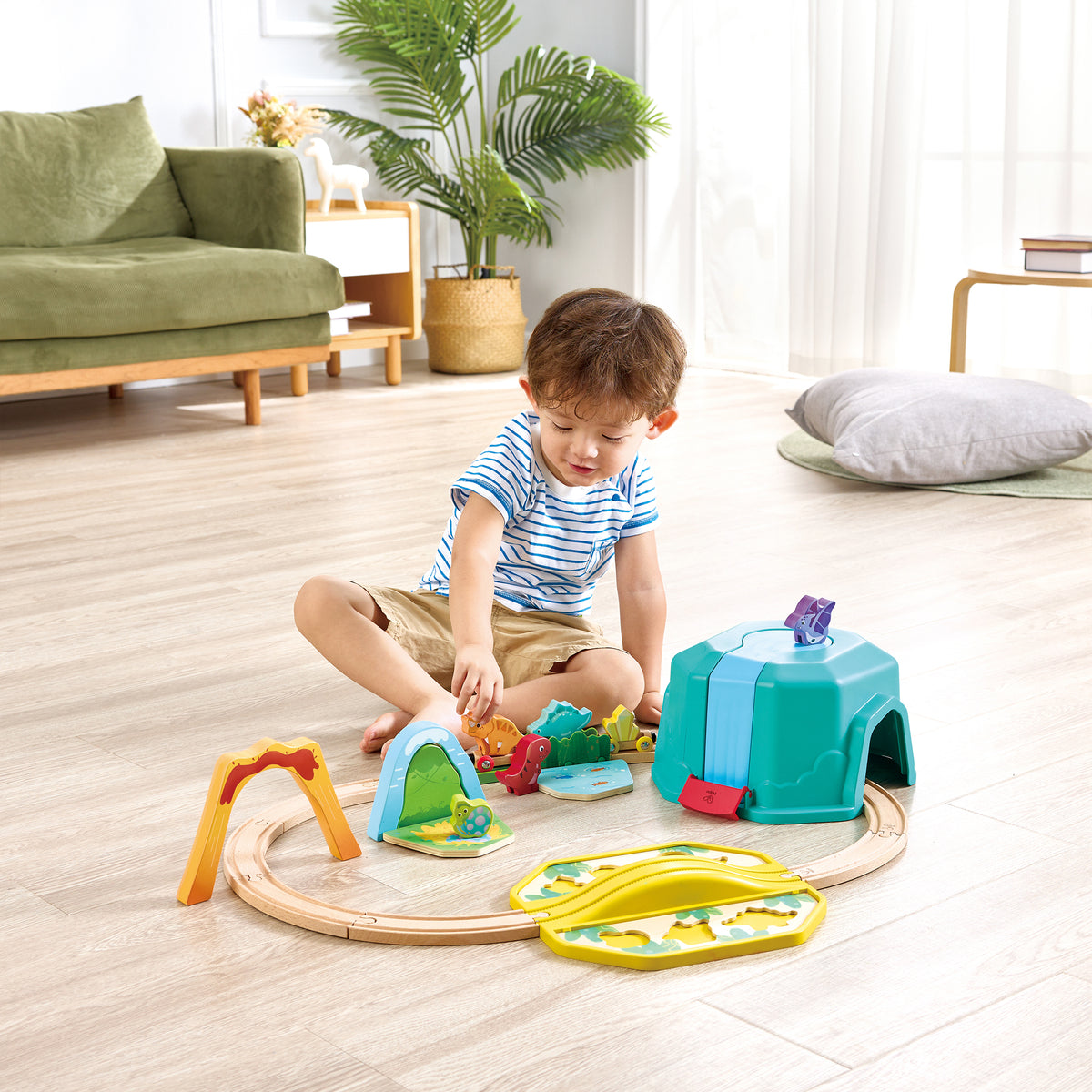 Dinosaur Train Railway Bucket Set