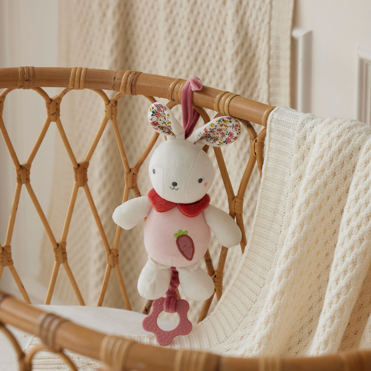 Hugglies Musical Bunny