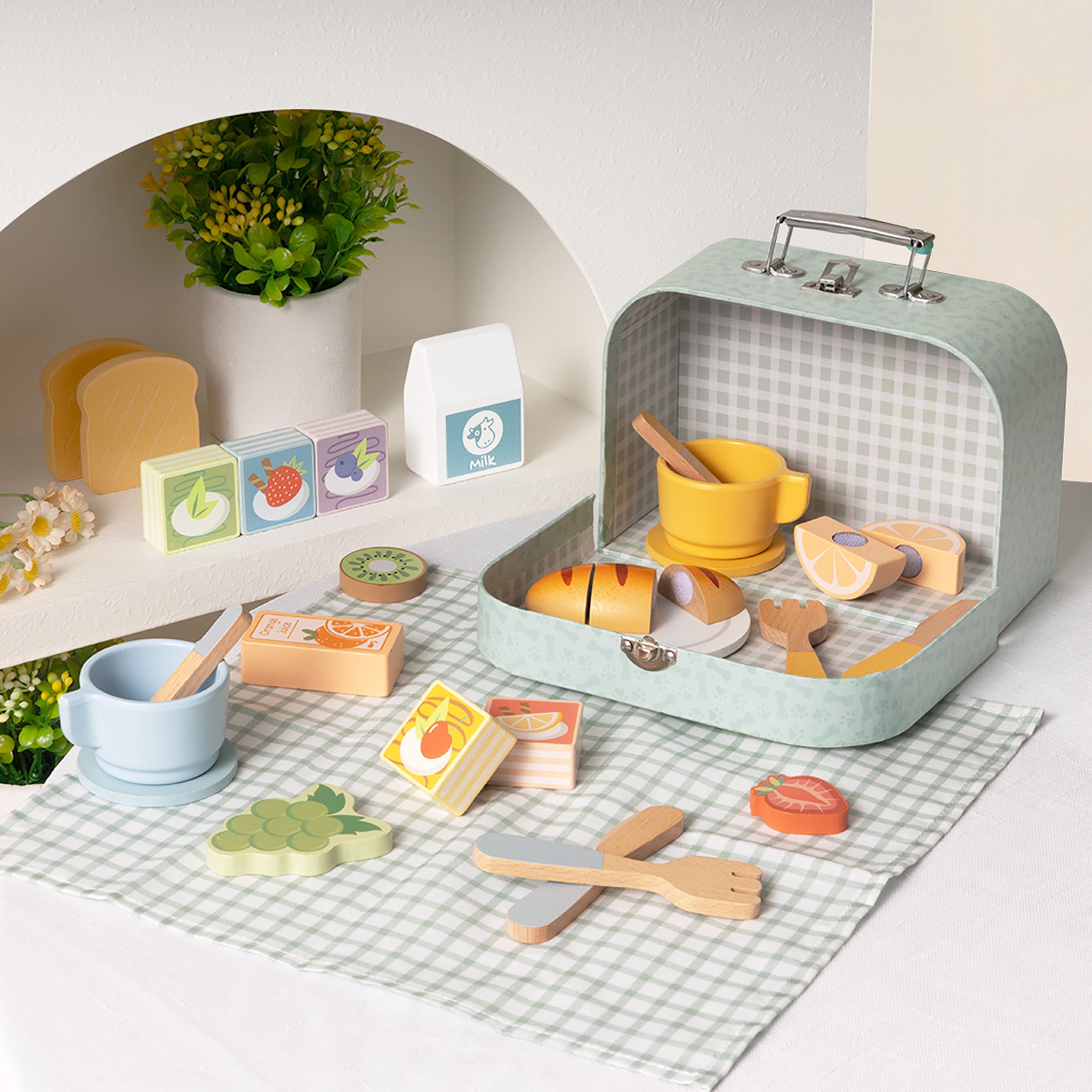 Tooky Toy Picnic Basket Set