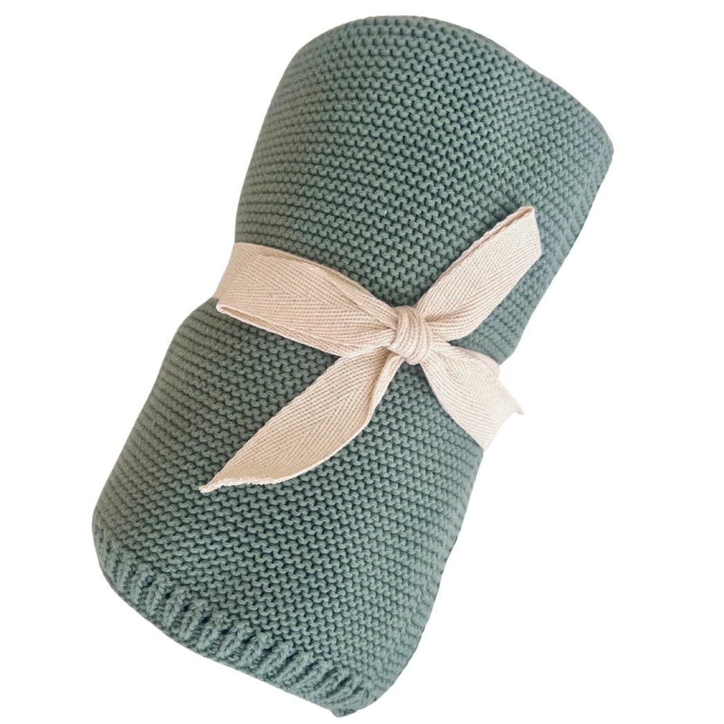 Cuddle Bug Cable Knit Blanket