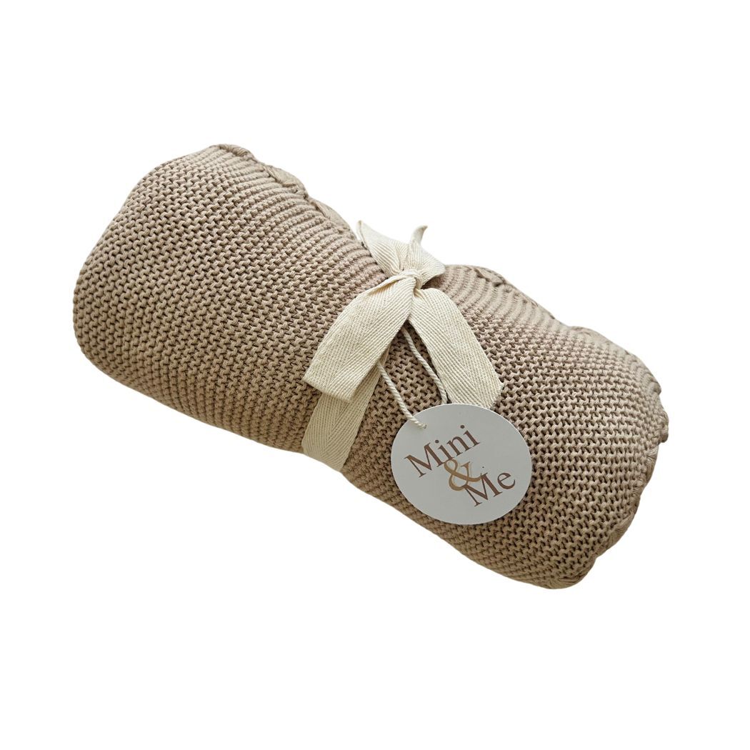 Cuddle Bug Shell Blanket