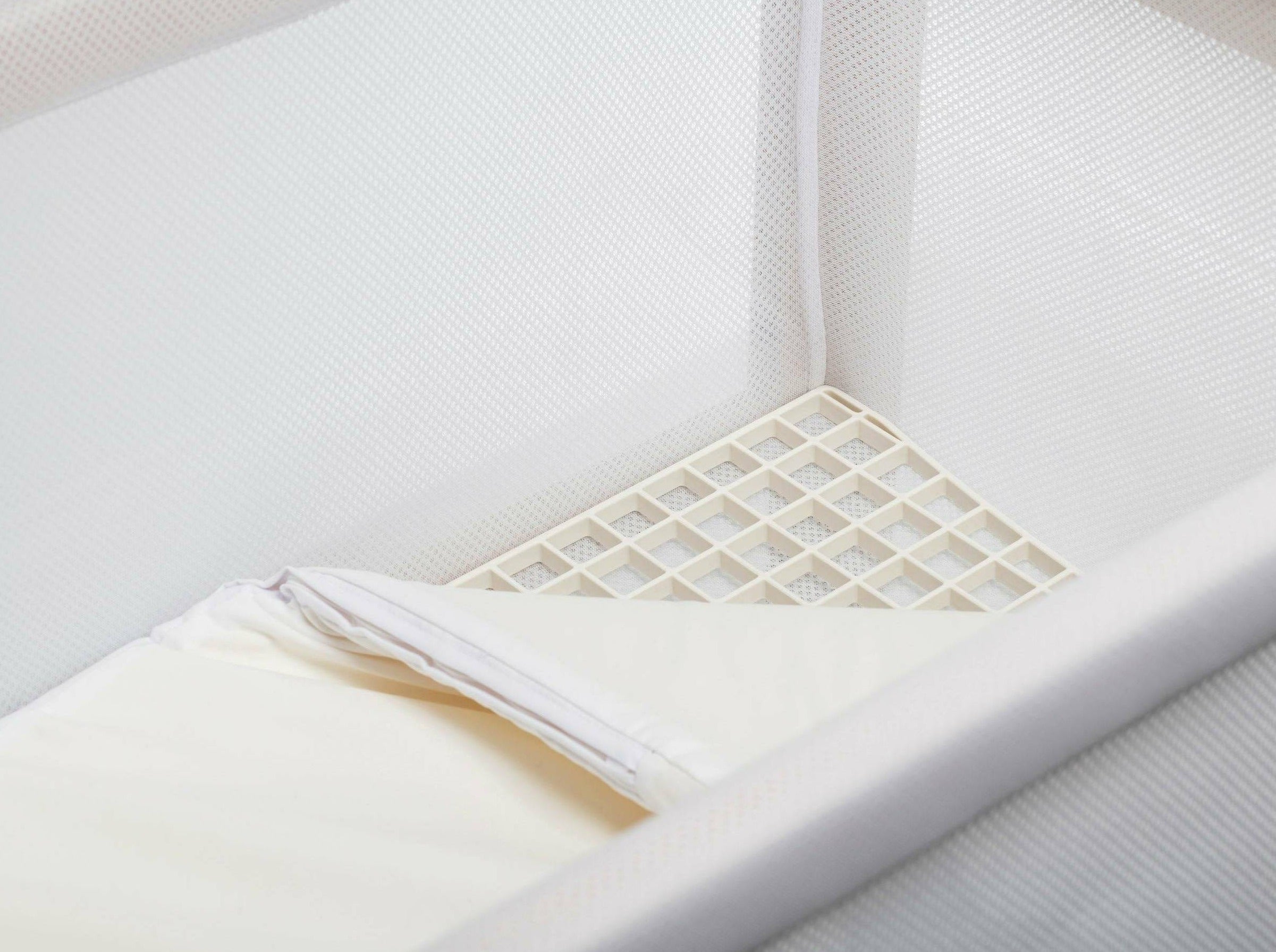 Bassinet Plastic Grid Base Board